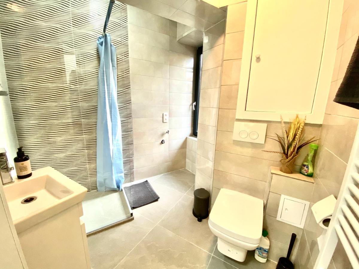 Brial Apartment 2 Bedrooms, Антверпен Экстерьер фото